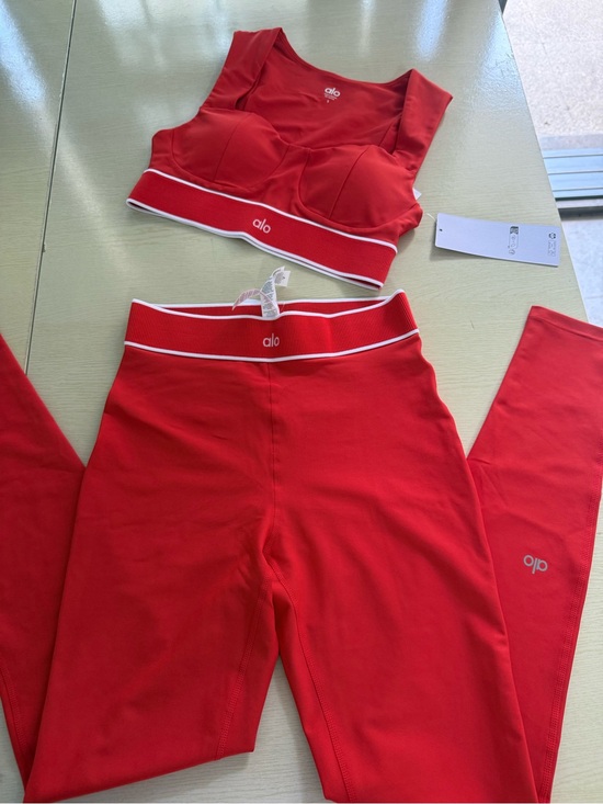 ALO Yoga Other - ALO Yoga Red Two-Piece Sports Bra & High-Waist Leggings Set